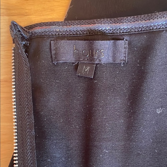 Elegant Black Strapless Corset Top with Silver Accents - Picture 3 of 5